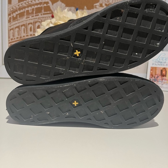 Dr. Martens, Maelly Leather Lace up boots. - Picture 4 of 5